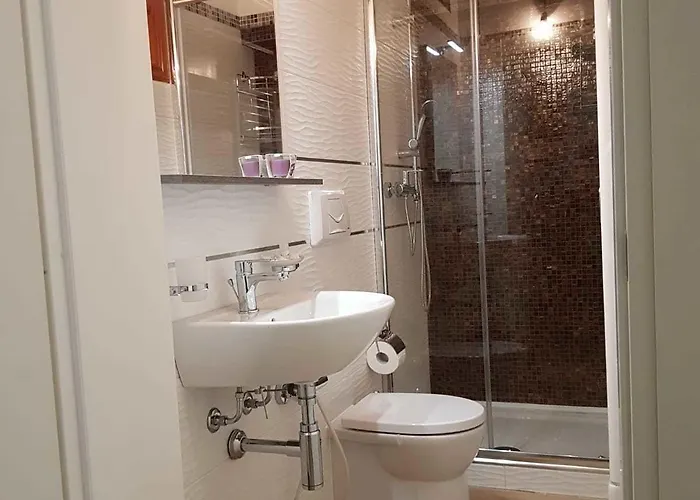 בית הארחה Royal House