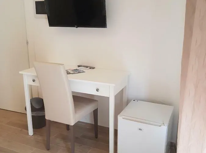 Royal House בית הארחה קופרטינו