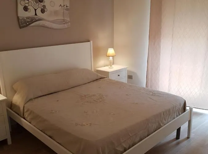 Royal House בית הארחה 4*