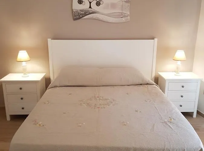 Royal House בית הארחה 4*