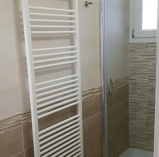 Royal House בית הארחה 4*